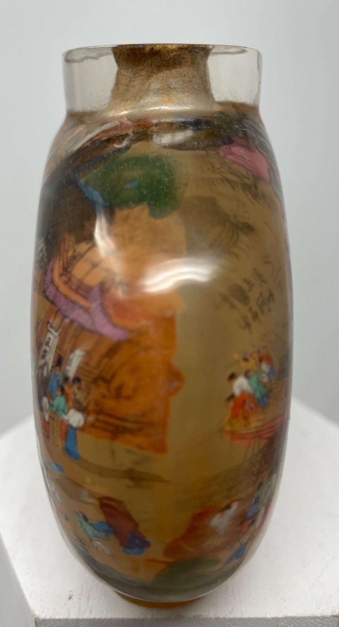 Large Antique Chinese Reverse-Painted Snuff Bottle – Early 1900s Hand-Painted Scene