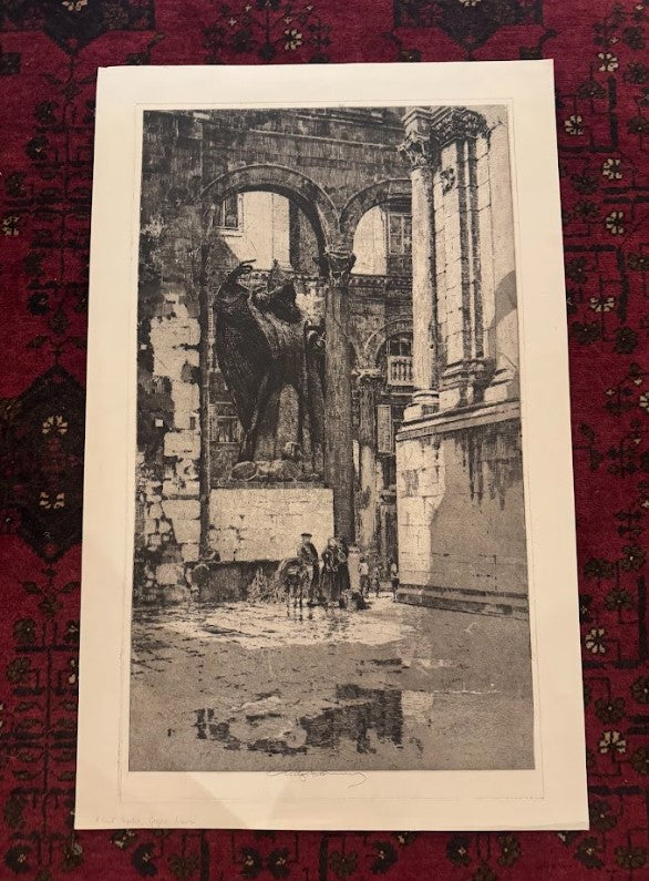 European Square with Large Statue (Grgur Ninski), Split