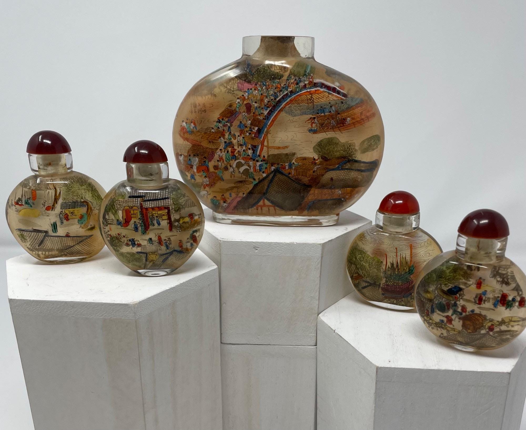 Large Antique Chinese Reverse-Painted Snuff Bottle – Early 1900s Hand-Painted Scene