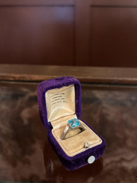 Vintage Sterling Silver & Aquamarine Ring – Size 9 [KF]
