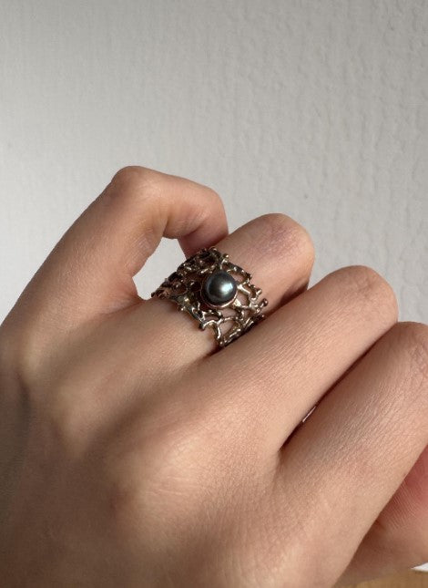 Sterling Silver Sand-Cast Tahitian Pearl Ring, Size 5.5 [CG]