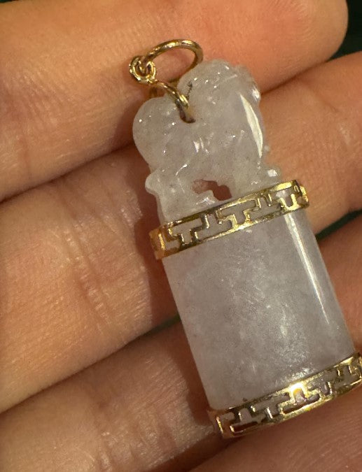 14ct Gold Lavender Jade Foo Dog Seal Pendant, Chinese [LM]