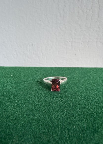 Sterling Silver Garnet Ring, Size 6 [CG]