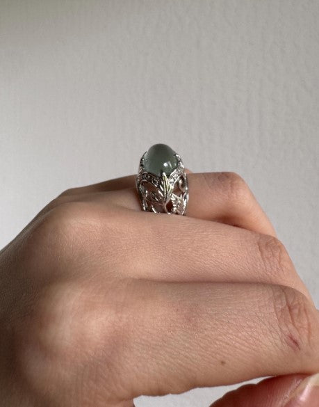 Sterling Silver Moonstone Ring, Size 6 1/2 [CG]